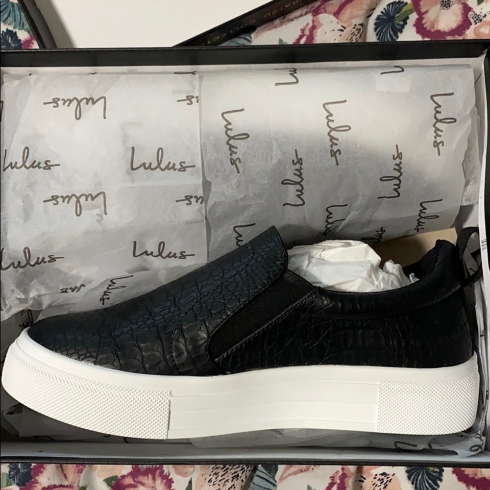 Platform slip on sneakers